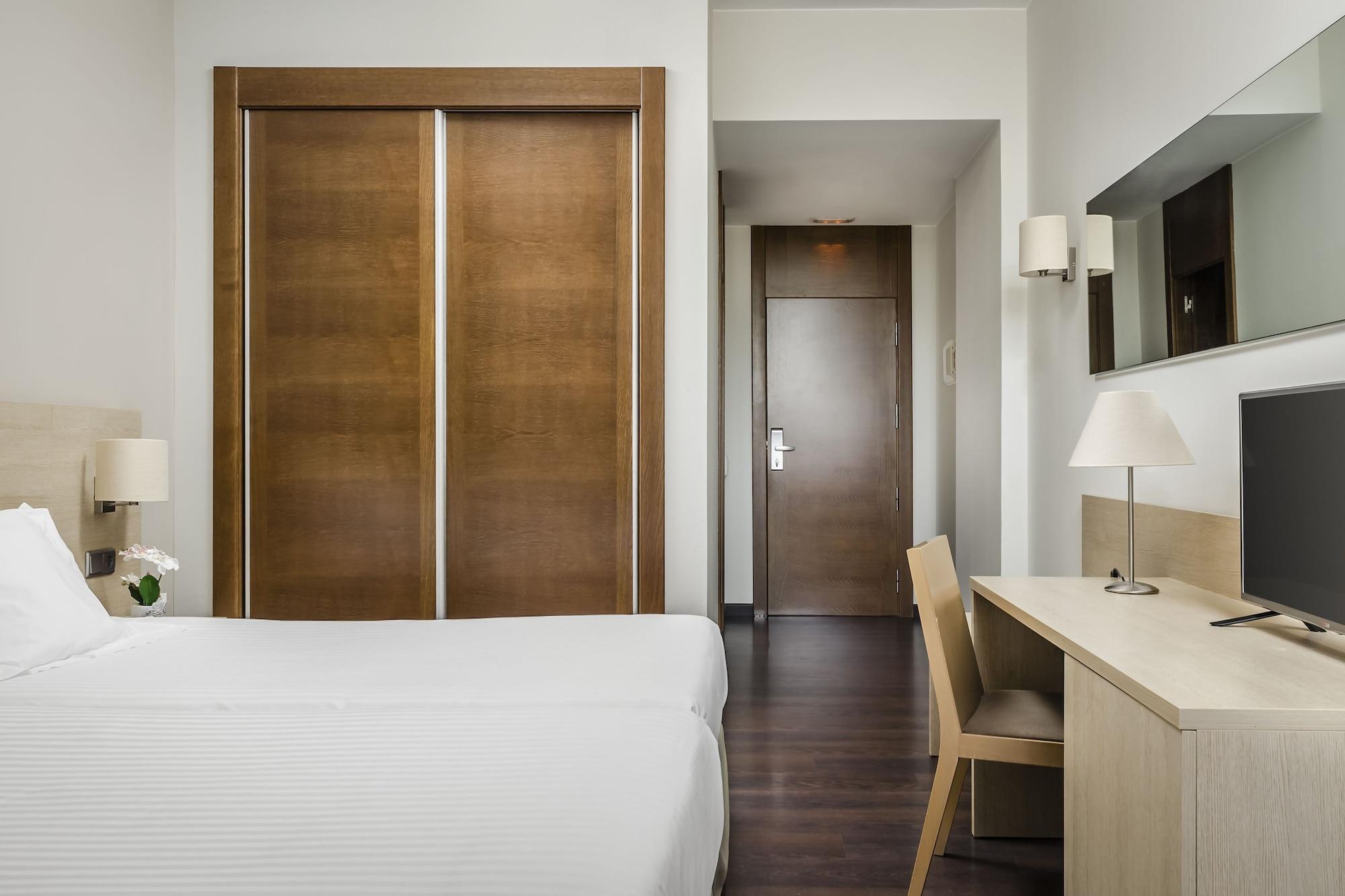 Hotel Exe Barcelona Gate Sant Joan Despi Bagian luar foto