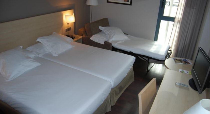 Hotel Exe Barcelona Gate Sant Joan Despi Bagian luar foto
