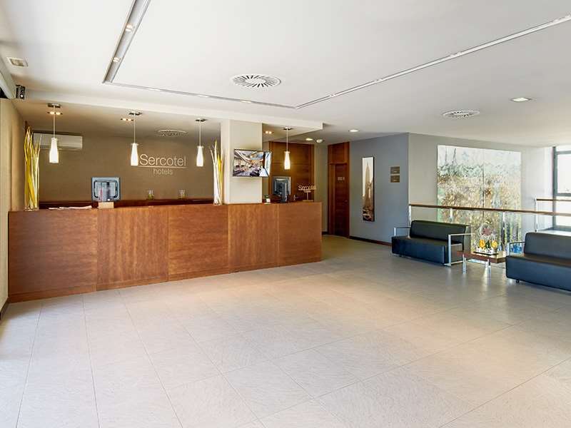 Hotel Exe Barcelona Gate Sant Joan Despi Bagian luar foto